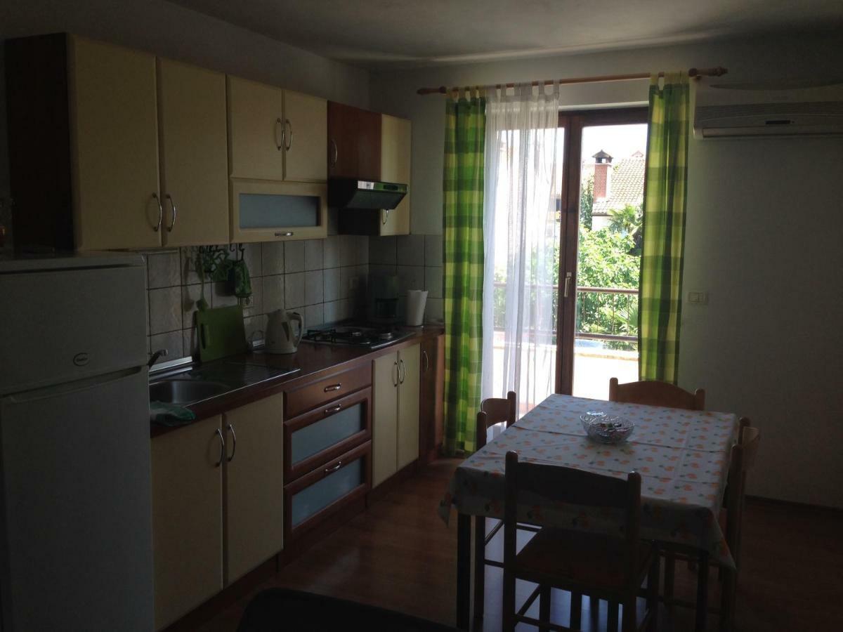Apartment Leo روفينج المظهر الخارجي الصورة
