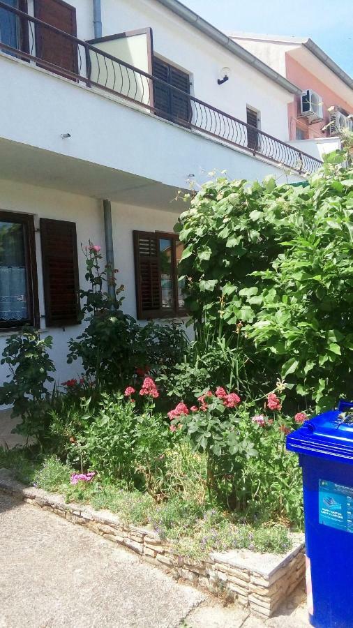 Apartment Leo روفينج المظهر الخارجي الصورة